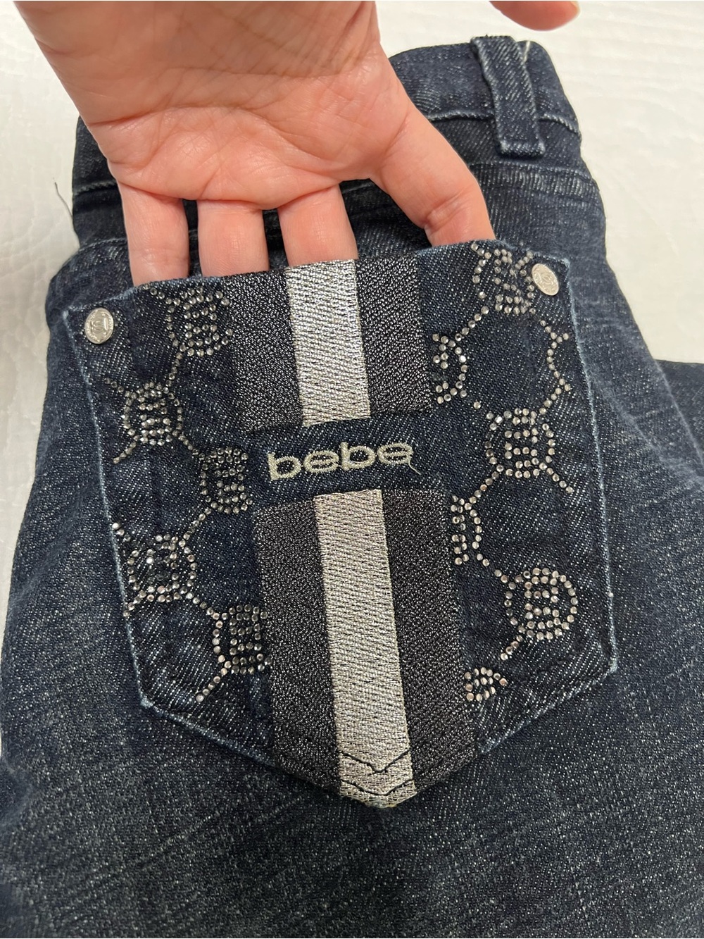 bebe Premium Denim Low Rise Bootcut Jeans Rhinestone Bling Y2K Size 28 ✨ - Picture 15 of 16